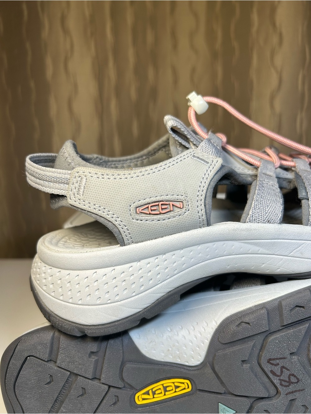 Keen Astoria West Sandal Women's 9 Gray Coral 1023589 Water Kayak Watersports - Picture 11 of 16